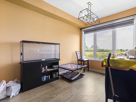 3rd image of 3163 Mintwood Cir
