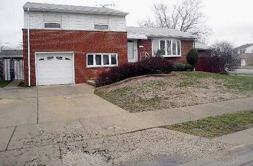 1st image of 901 Helen Dr