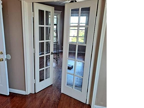 2nd image of 6214 S Evans Ave