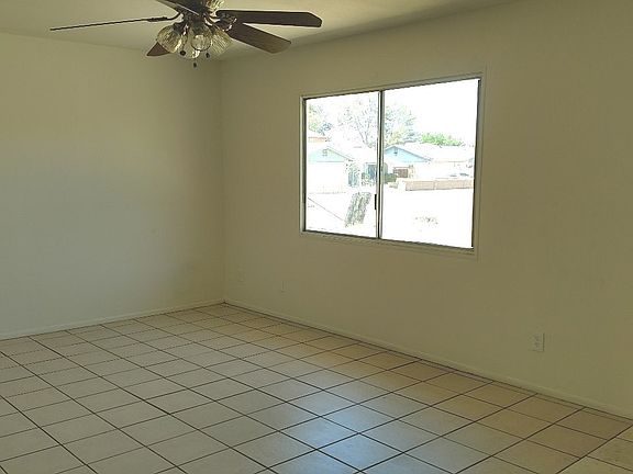 3rd image of 5733 W Beck Ln
