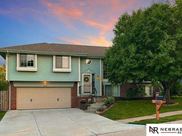 12605 Meredith Ave, Omaha, NE 68164
