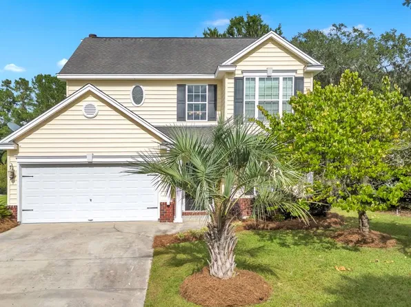 185 Oak Ridge Cir, Richmond Hill, GA 31324