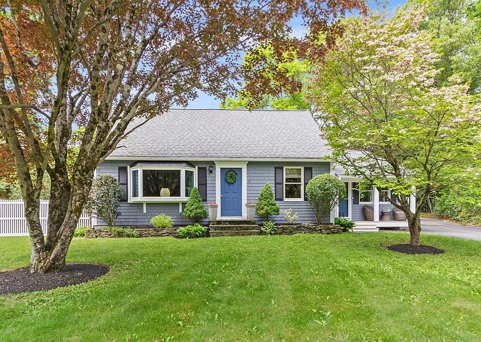 1st image of 61 Pine Ridge Dr