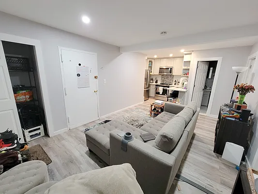 Rented by Massada Home Sales Inc | media 20