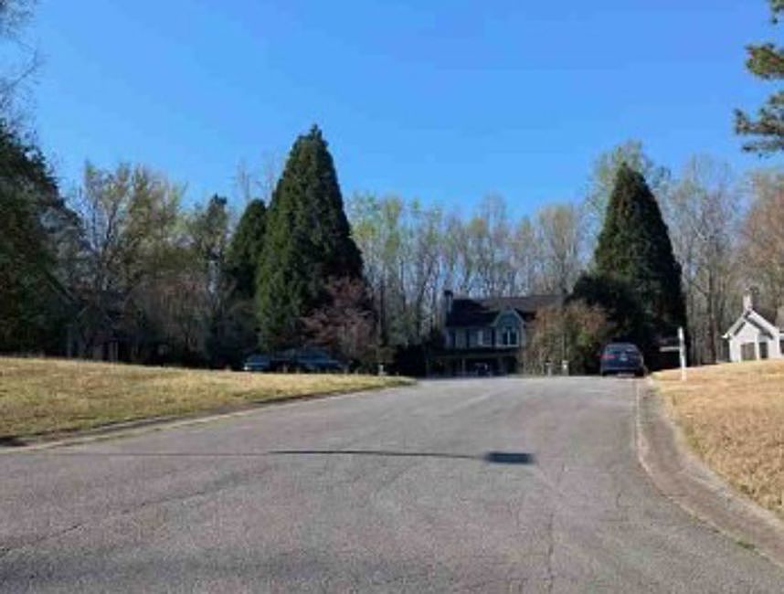 Exterior Neighborhood (street photo)