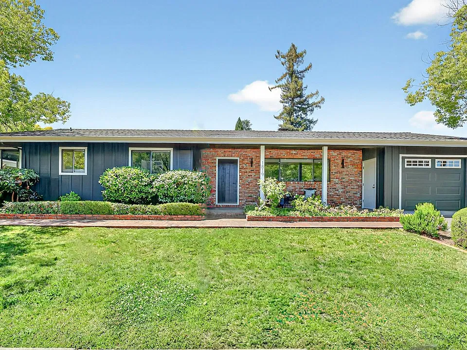 1819 Spring Mountain Ct