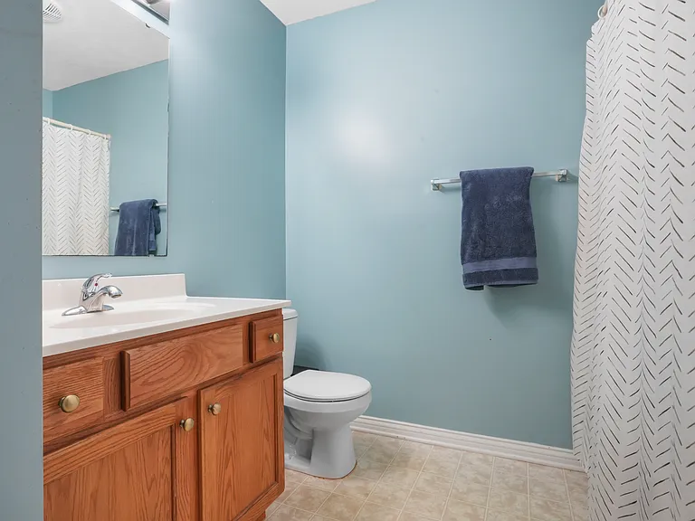 4615 Boardwalk Dr — Photo 9
