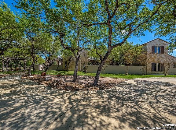 2nd image of 97 Sendero Woods