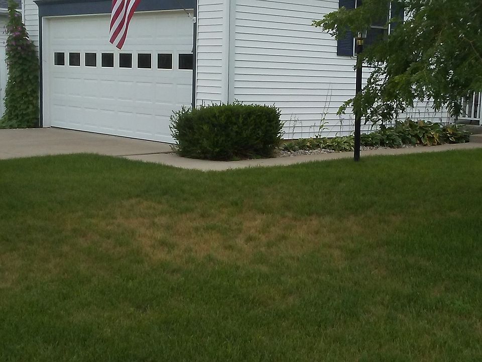 2 Carage Attached Garage