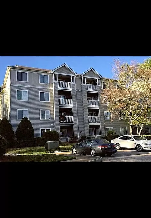 1220 University Ct #104