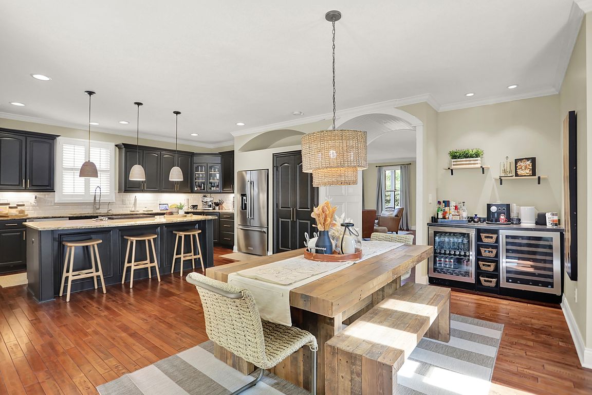 next background image