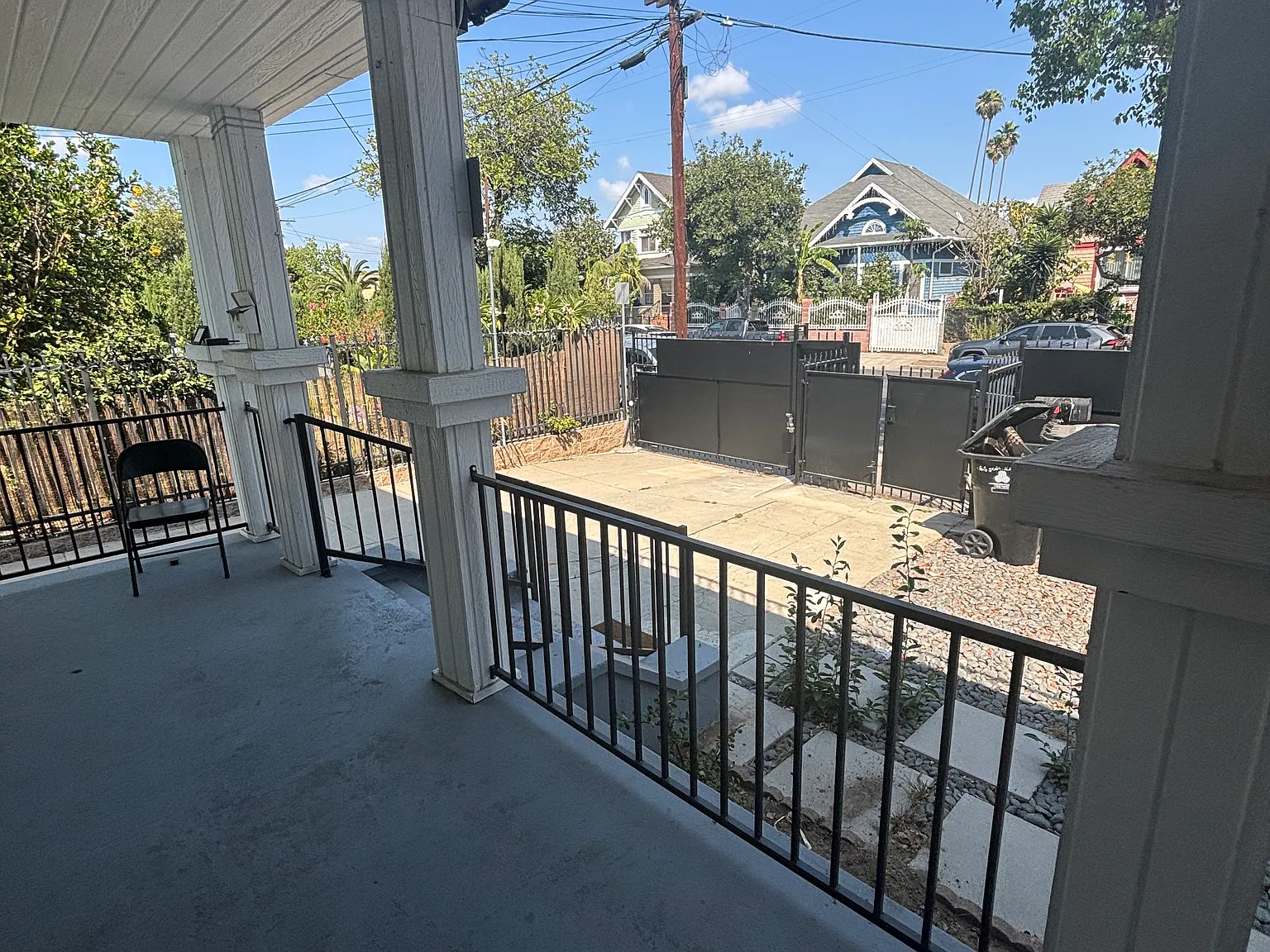 4 bed, 1198 sqft, $4,100 — Photo 2