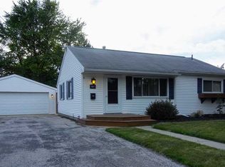 907 N Bangor St, Bay City, MI 48706