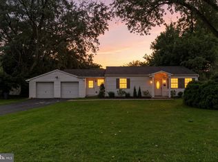 101 Lake View Dr, Annapolis, MD 21403