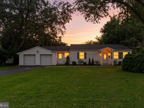 101 Lake View Dr, Annapolis, MD 21403