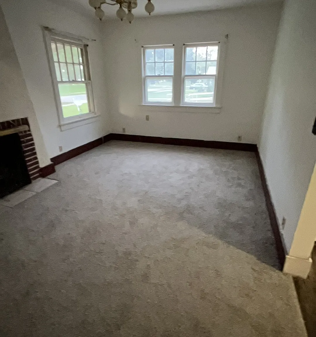 1005 E Whitmer St, Decatur, IL — Photo 2