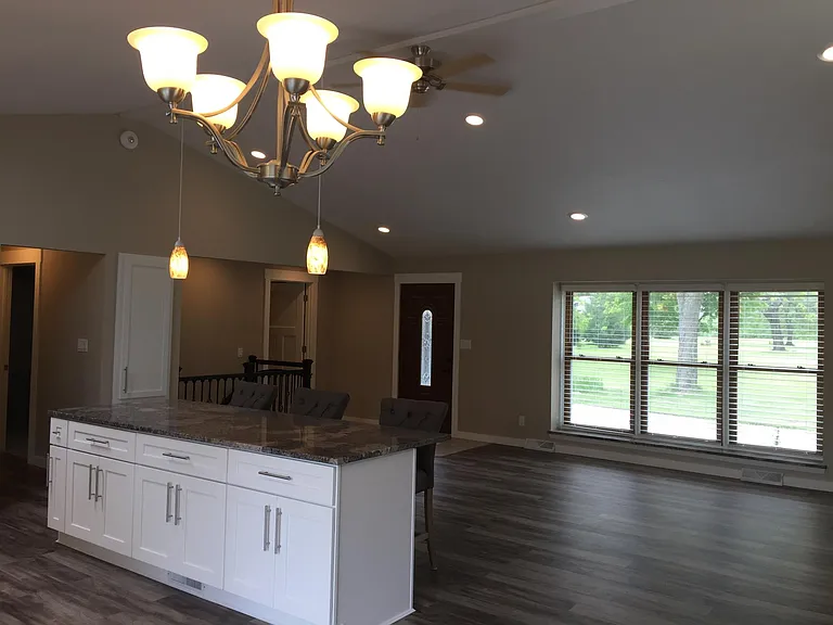 824 Horns Corners Rd — Photo 3