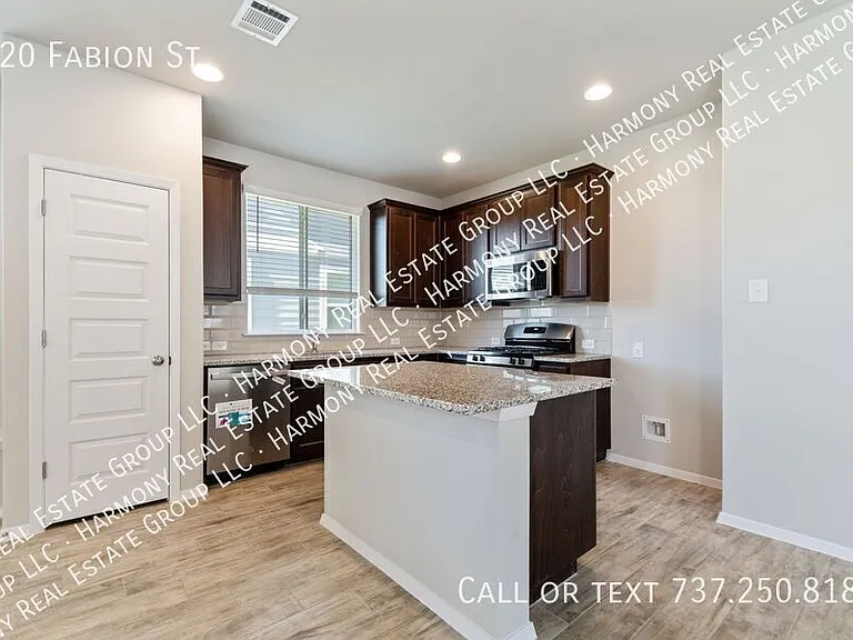 220 Fabion St — Photo 13