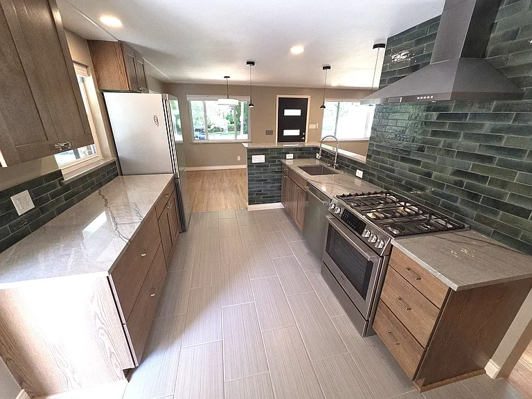 760 Josephine St — Photo 13