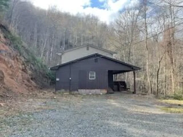 303 Falling Waters Rd, Sylva, NC 28723