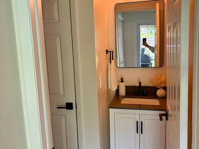 13917 Village View Dr — Photo 5