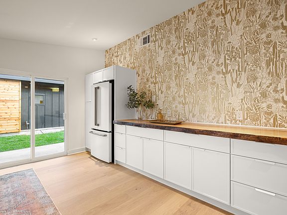 4th image of 5201 Ravensdale Ln