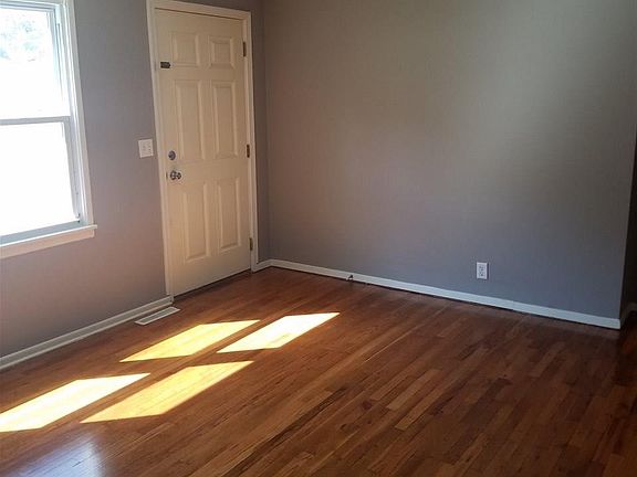 5th image of 7509 Edward Ave