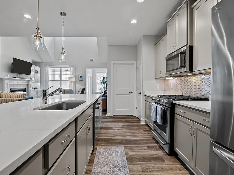 4260 Longleaf Pl — Photo 12