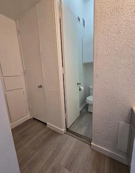 14 Lakeway St — Photo 7