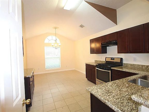 3rd image of 22715 Bridgewater Dr