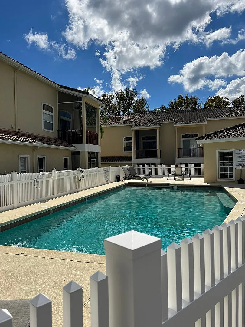 692 Seabrook Ct. — Photo 3