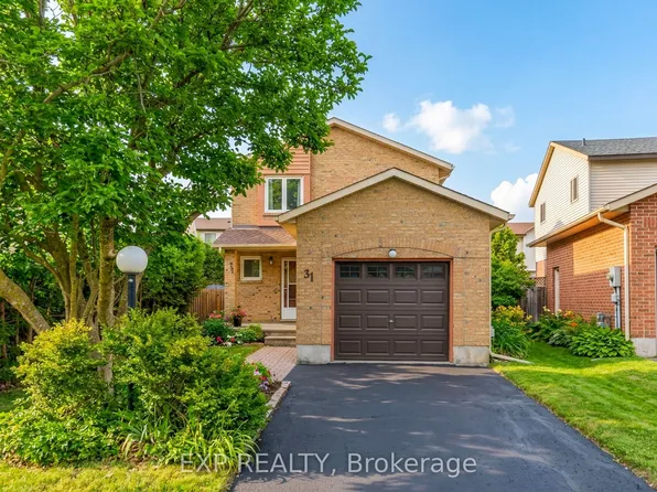 31 Coolspring Cres, Ottawa, ON K2E 7M9