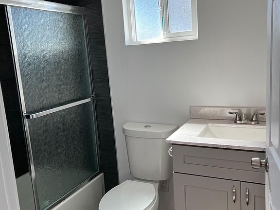 5th image of 15336 1/2 Woodruff Ave