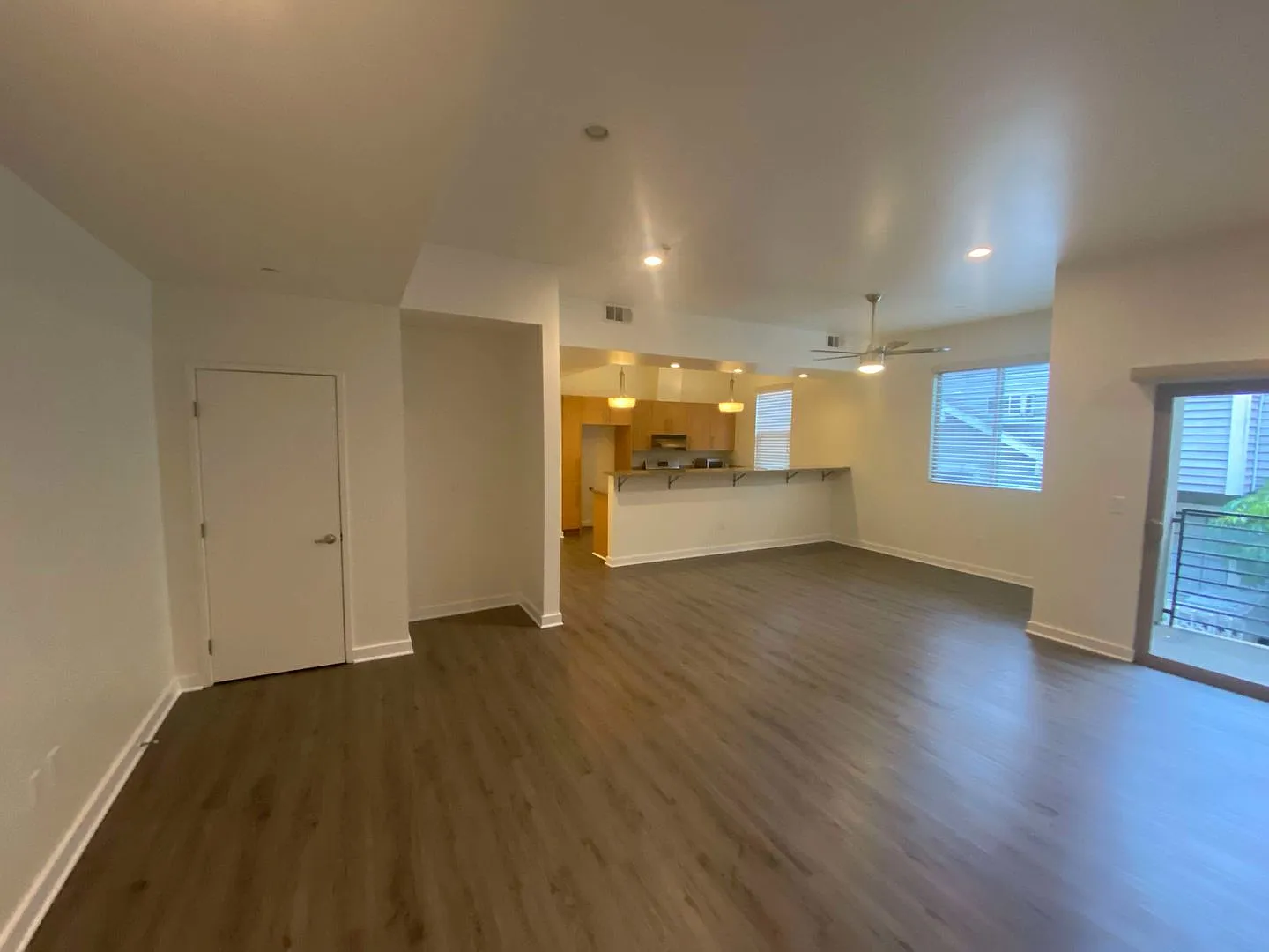 6428 Woodley Avenue — Photo 2