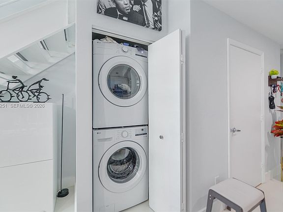 5th image of 60 SW 13th St APT 2404
