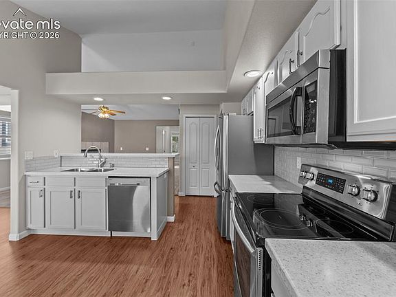 3rd image of 3952 Coral Point