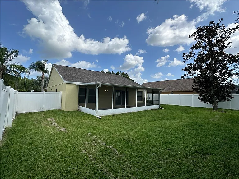30747 Burleigh Dr — Photo 32