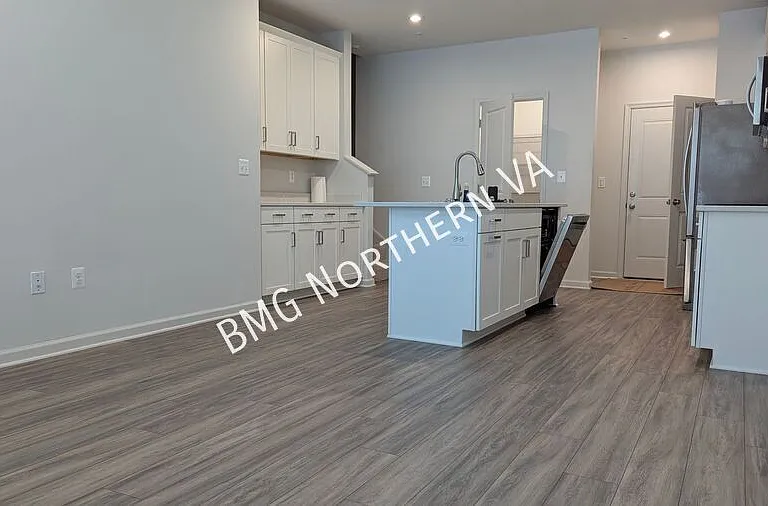 2576 Neabsco Common Pl — Photo 3