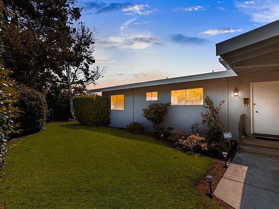 3rd image of 559 El Cerro Dr
