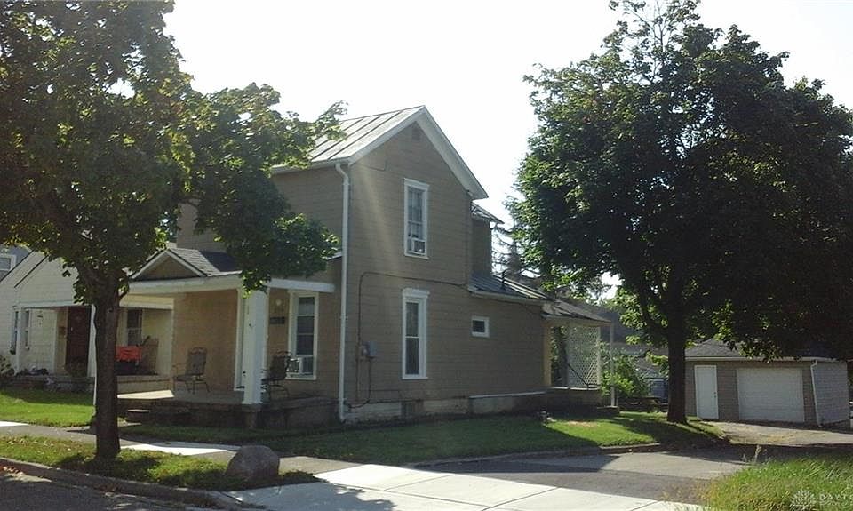 1st image of 804 Sennett St
