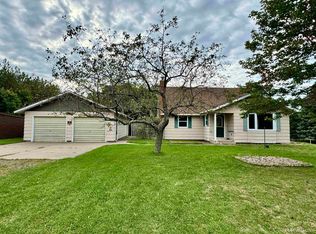 53403 Salo Rd, Hancock, MI 49930