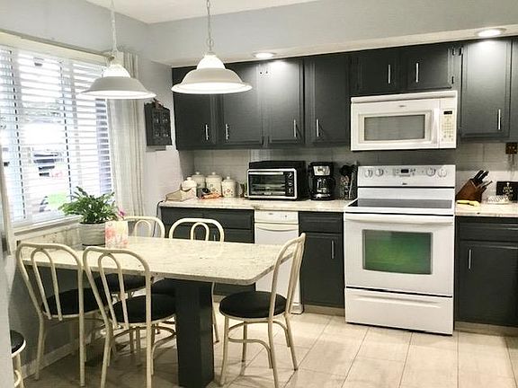 4th image of 318 Ridgewood Dr