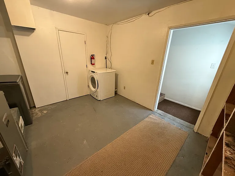 323 Main St #A — Photo 20