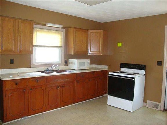 5th image of 248 Saint Catherine St