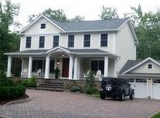 39 Forest Ave, Old Tappan, NJ 07675