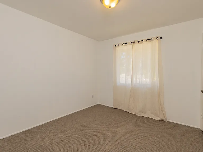 1005 Ayers Ave — Photo 8