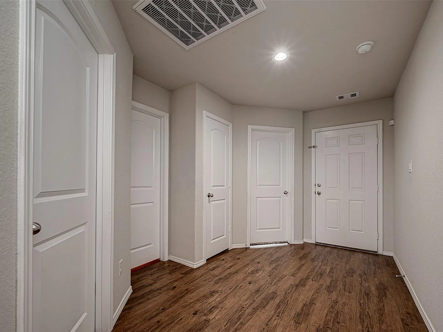 3 bed, 2.5 bath, 1513 sqft, $2,025 — Photo 4