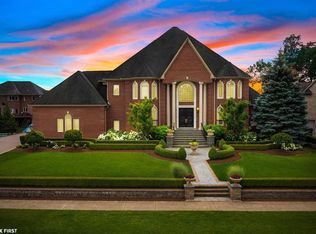11416 Scarborough Dr, Shelby Township, MI 48315