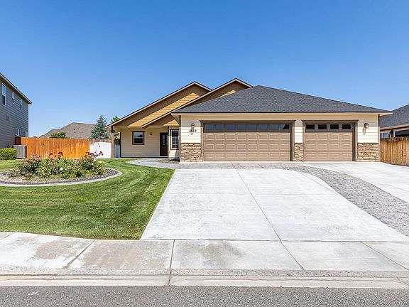 2nd image of 1523 Diamond Dr