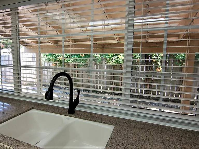 2619 Creekview Dr — Photo 32